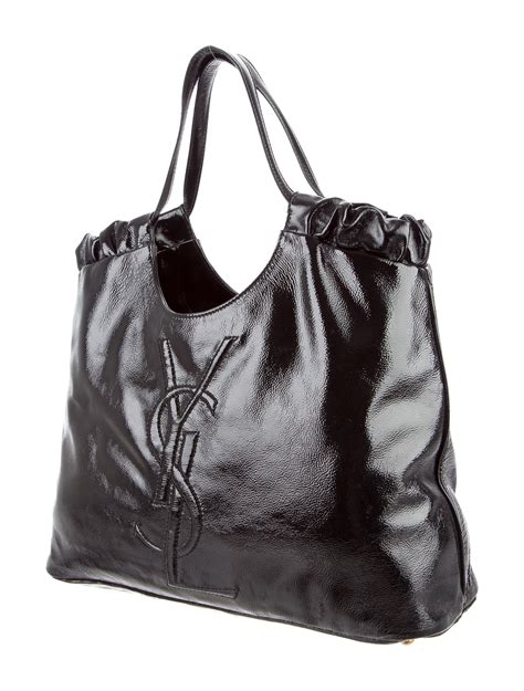 Yves Saint Laurent Bag .